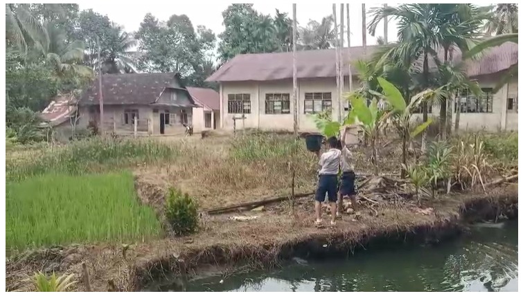 SMP Negeri 4 Ulu Idanotae