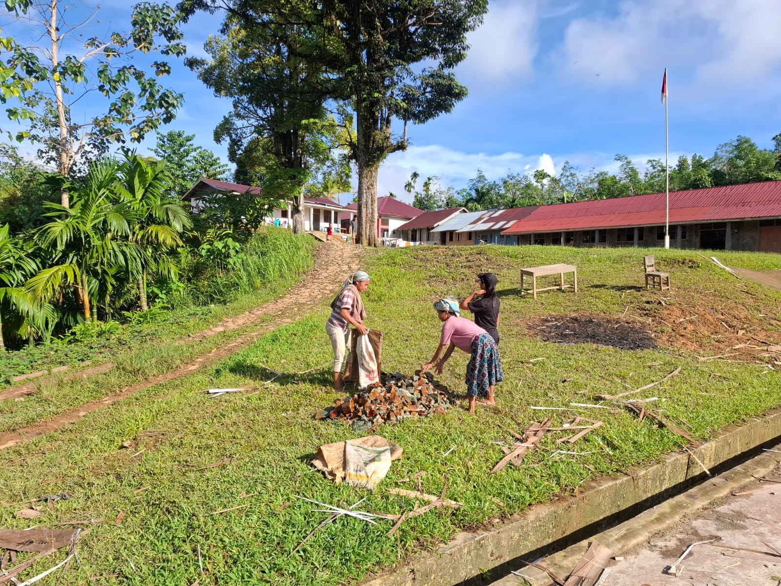 Foto Rehap Sekolah