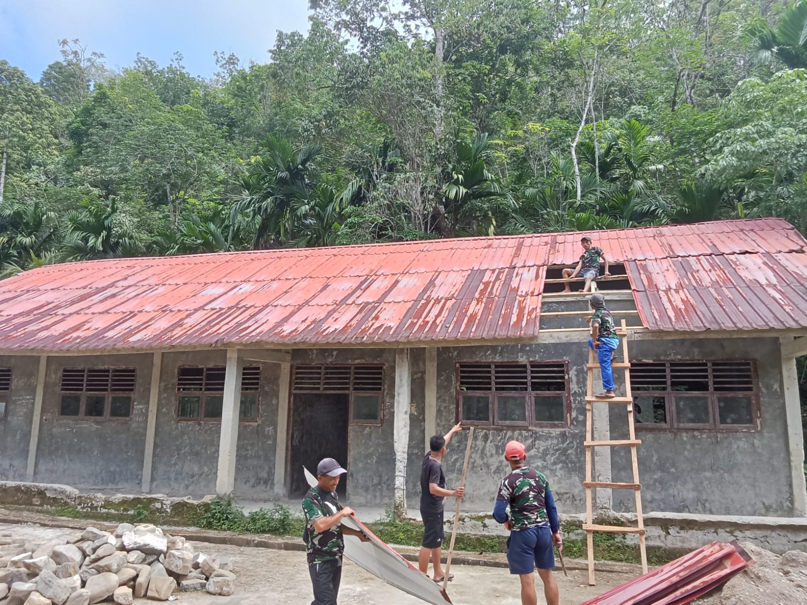 Foto Rehap Sekolah